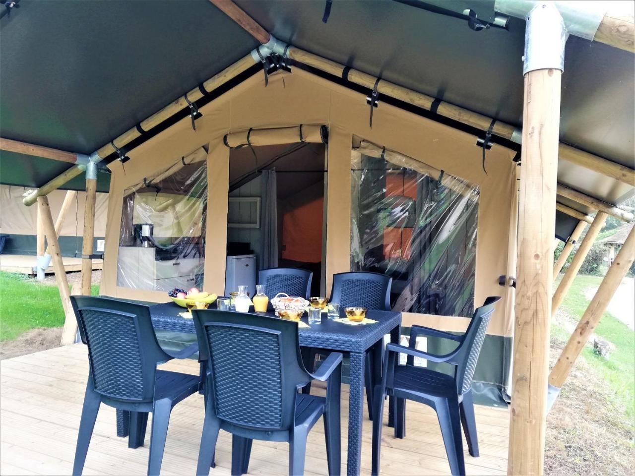 Camping 3 Etoiles - Piscine Chauffee - Vue Montagne سانت-غيرونز المظهر الخارجي الصورة